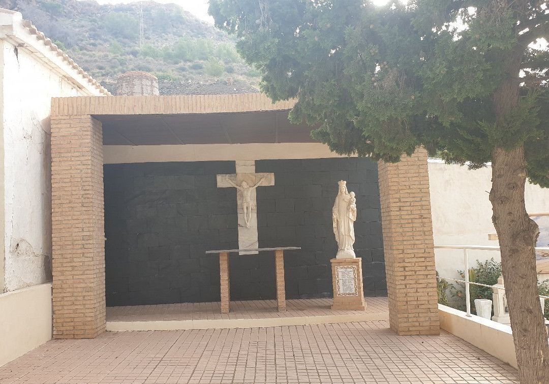 Cementerio Santiago Apostol-Portman必去景点