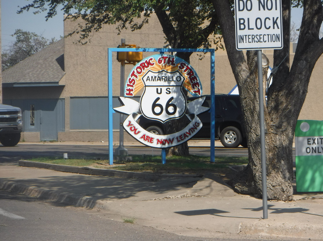 Route 66 Historic District景点图片