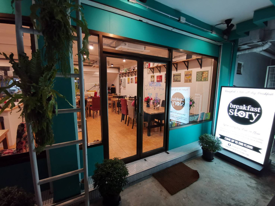 Breakfast Story Phloen Chit