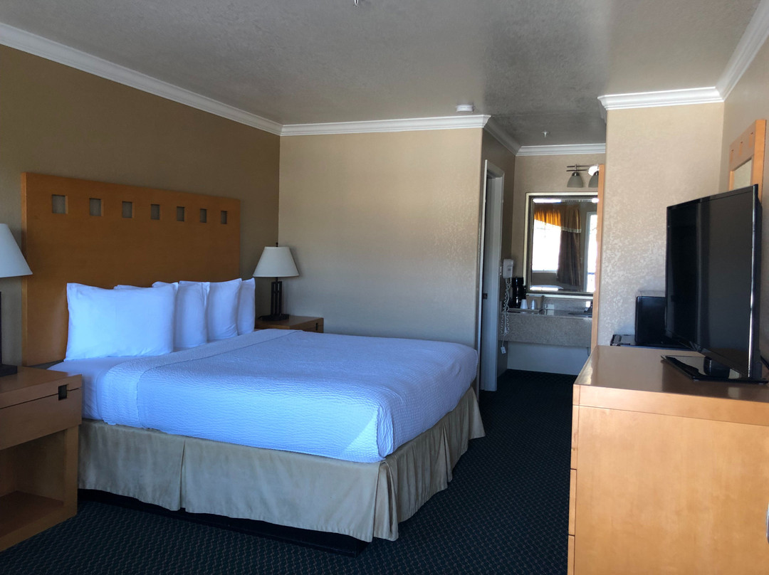 Lake Point Lodge - Clearlake Oaks, CA主图