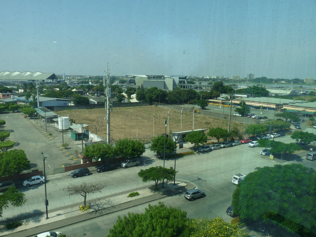 瓜亚基尔机场假日酒店主图