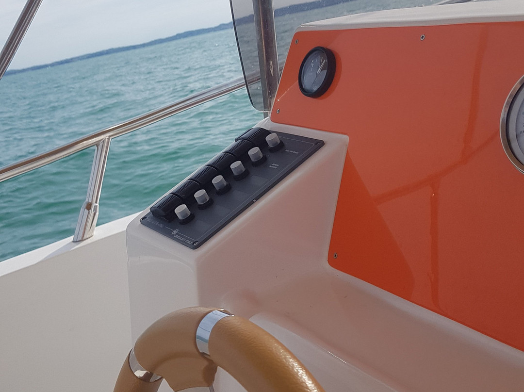 Summertime Boat Rent-拉齐塞必去景点