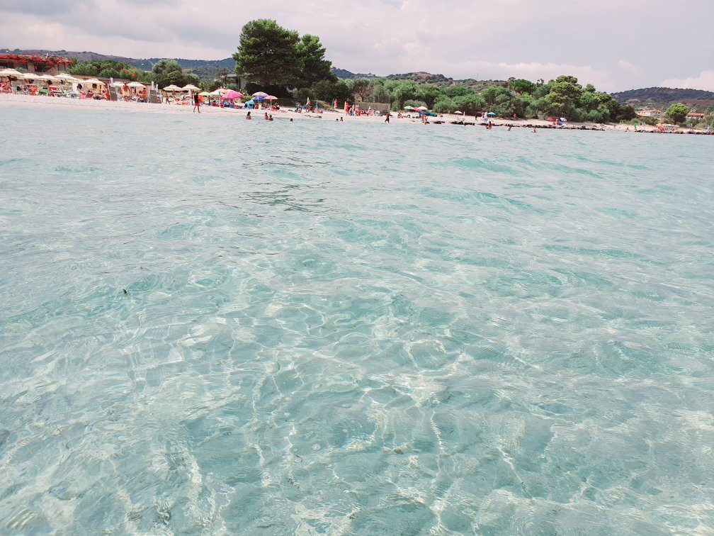 Stabilimento Balneare L'Isola Rossa-Capo Comino必去景点