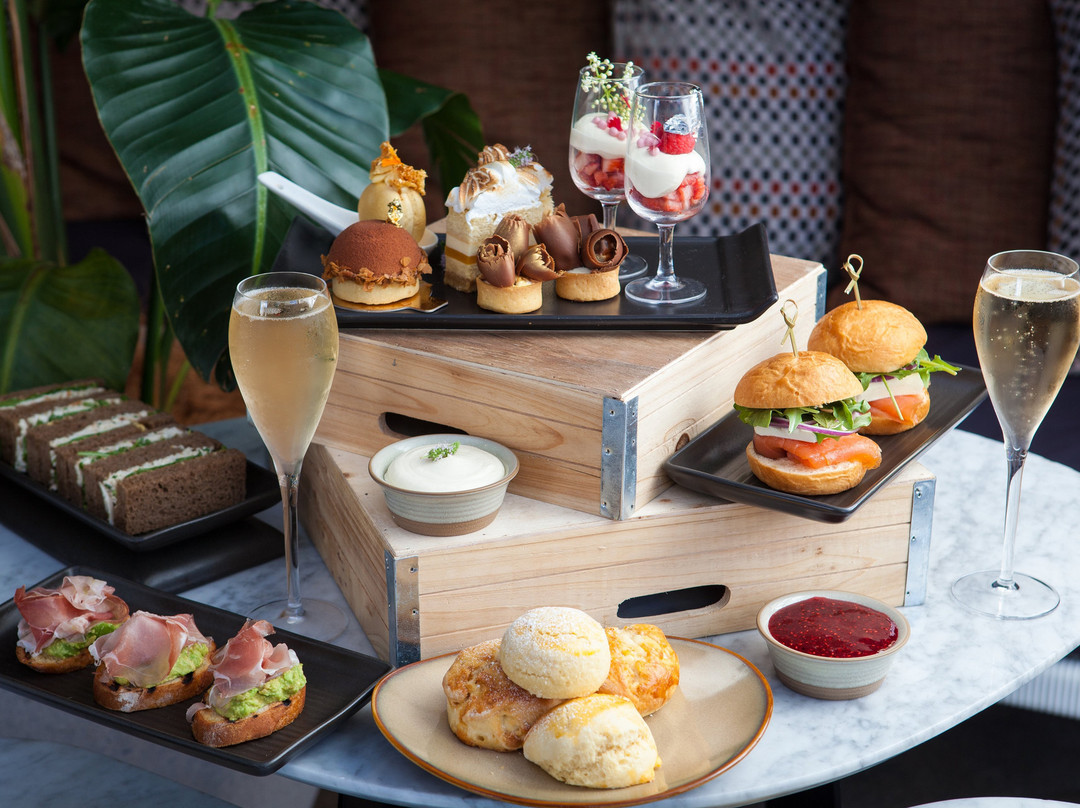 黄金海岸水印水疗酒店主图