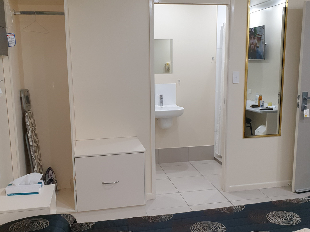 Monto Three Moon Motel主图