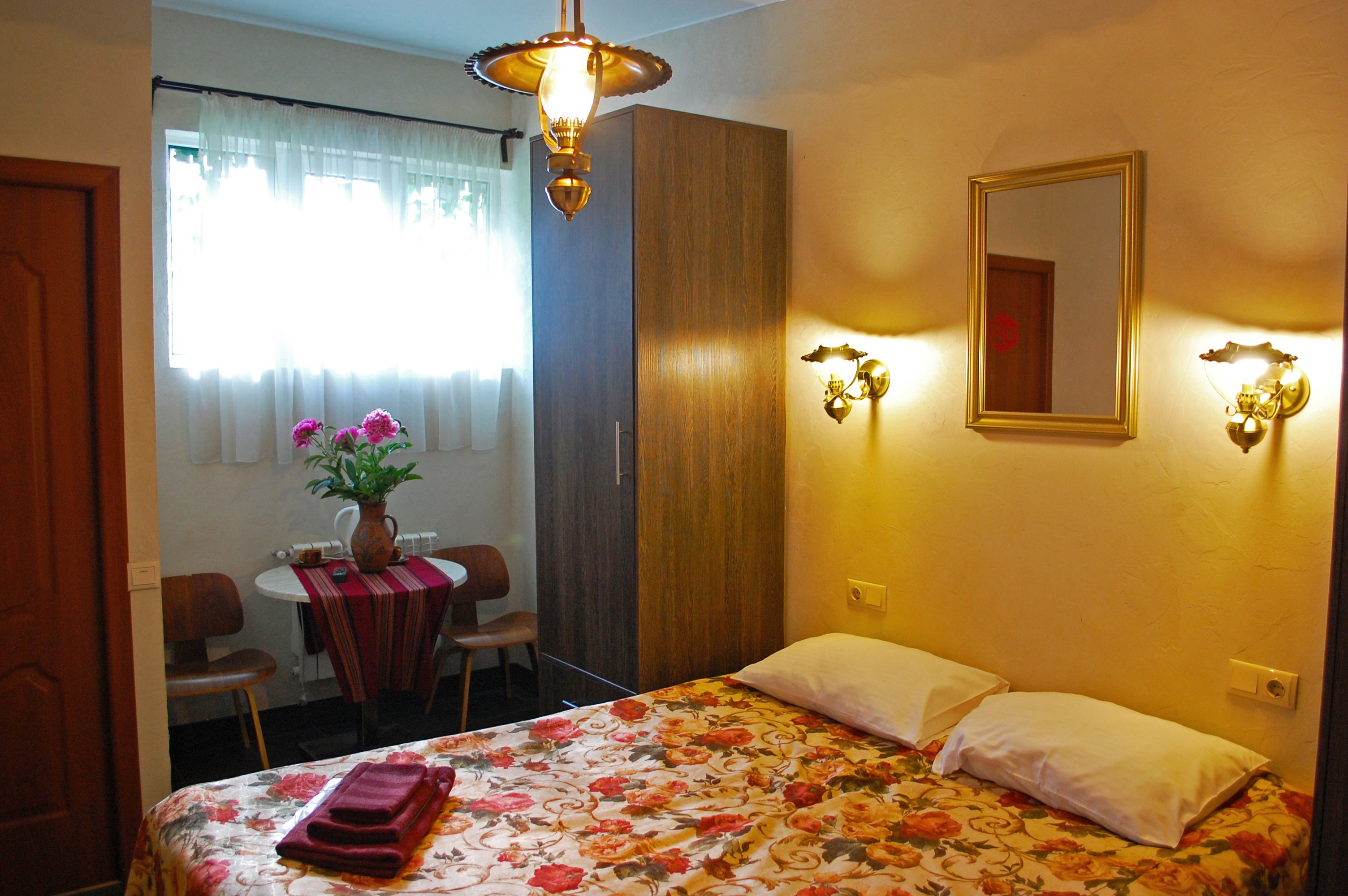 Hotel Hata-官方