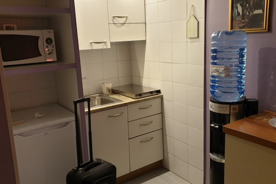 阿拉米斯镇酒店主图