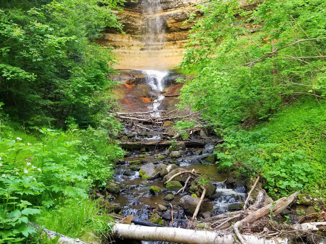 Munising Falls景点图片