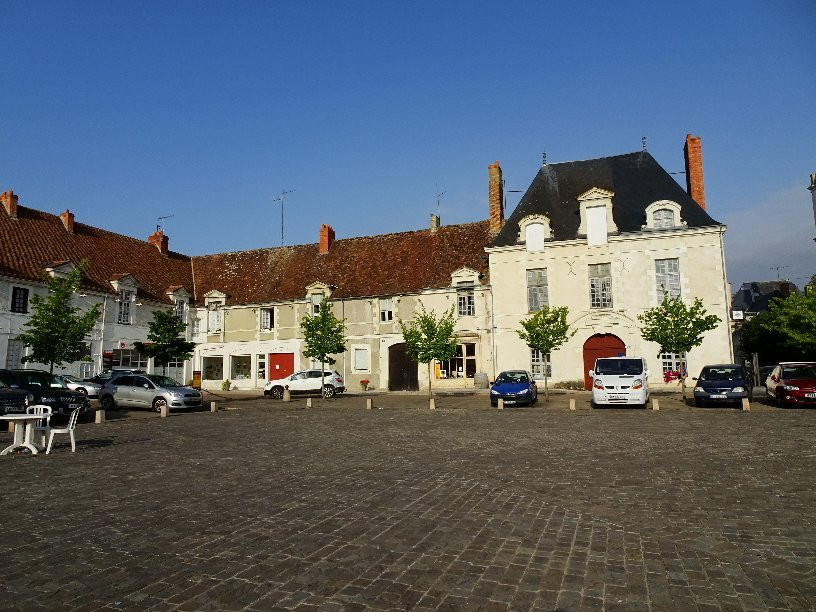 Logis Hôtel le Puits Doré主图