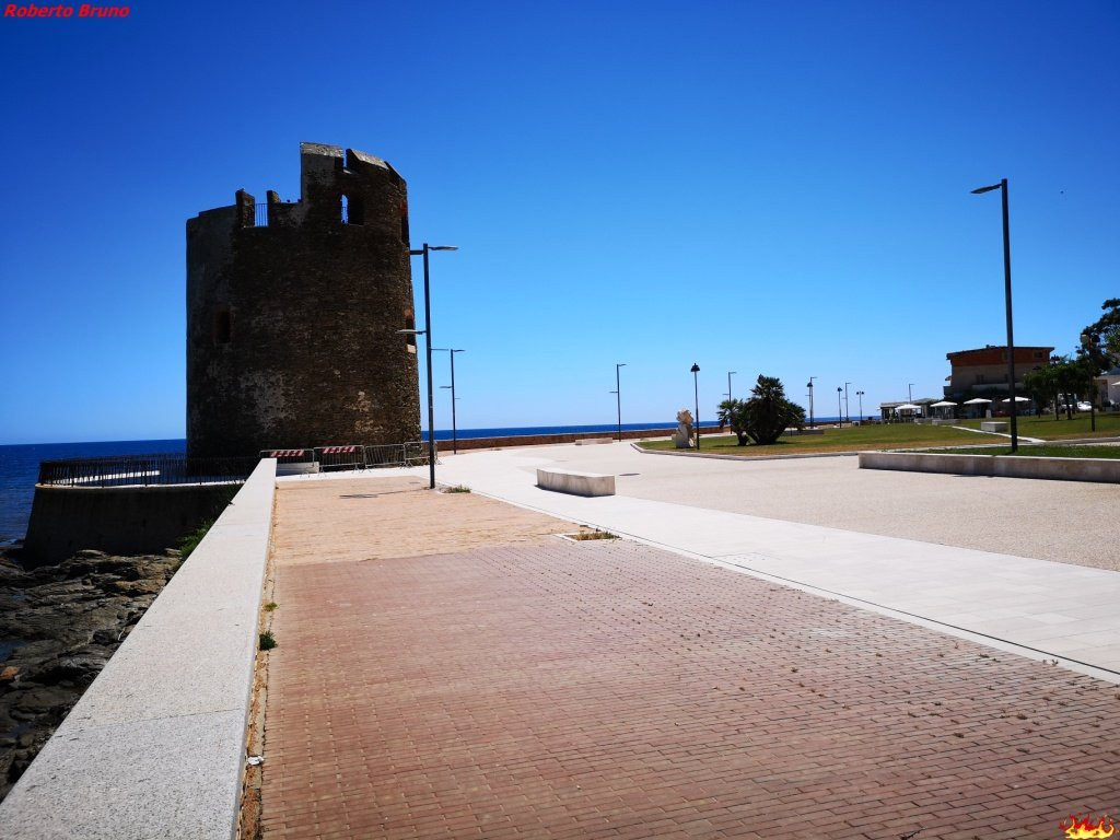 Torre aragonese di Santa Lucia景点图片