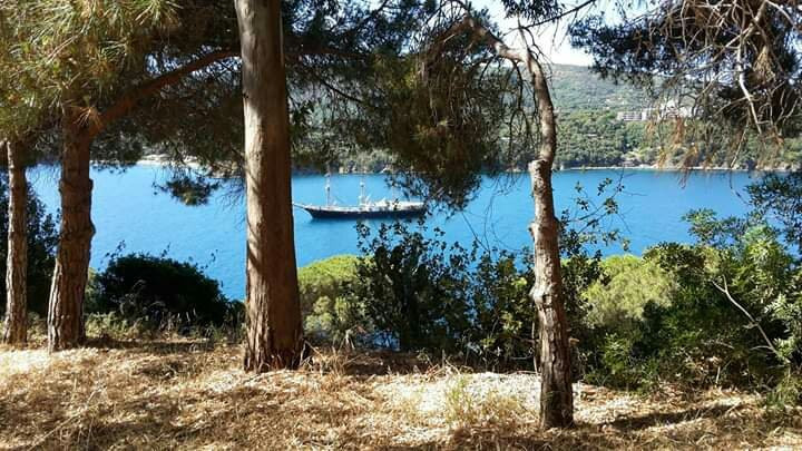 Spiaggia di Barbarossa-Porto Azzurro必去景点