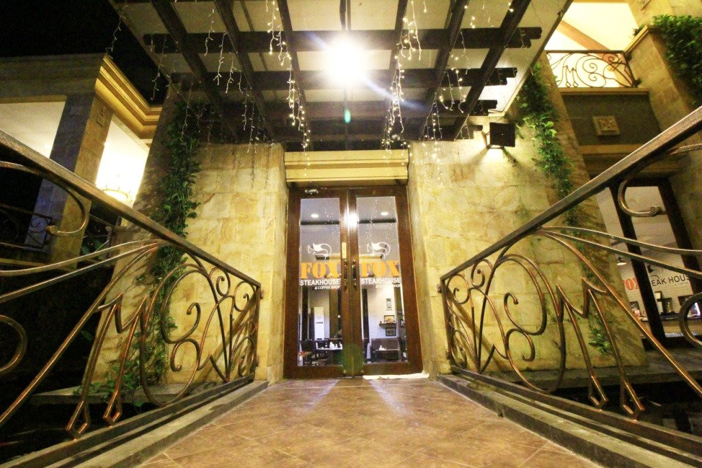 莲花园饭店主图