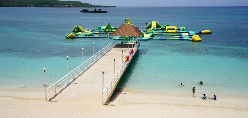 Dolphin Cove Puerto Seco Beach-发现湾必去景点