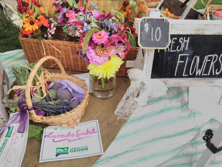 Walnut Beach Farmers' Market-米尔福德必去景点