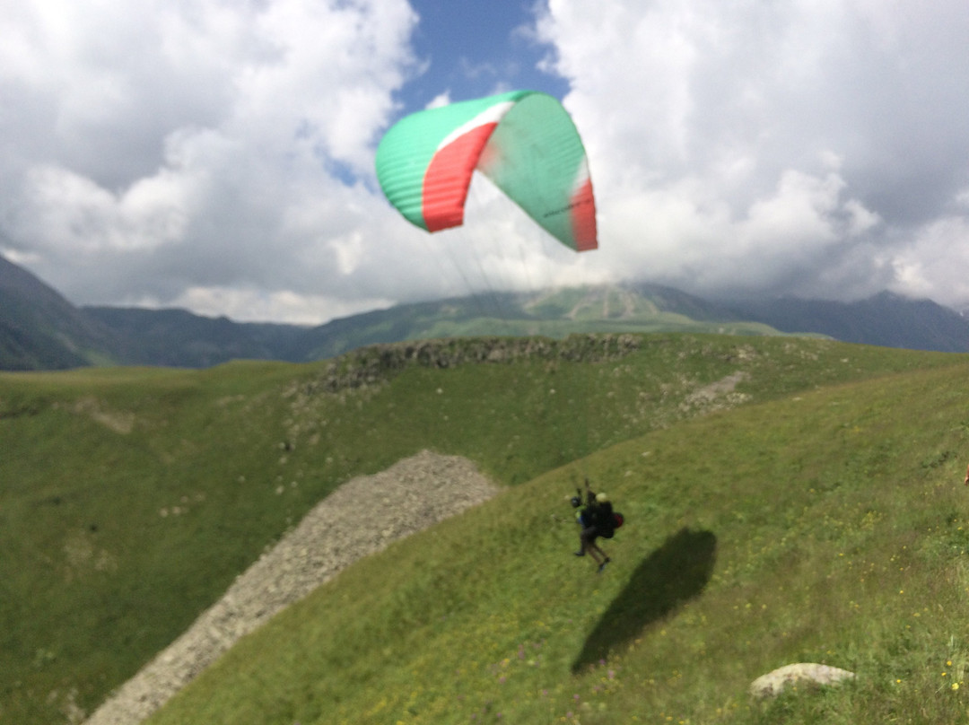 Fly Caucasus Paragliding Company-古道里必去景点
