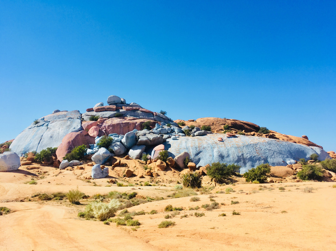 Painted Rocks景点图片