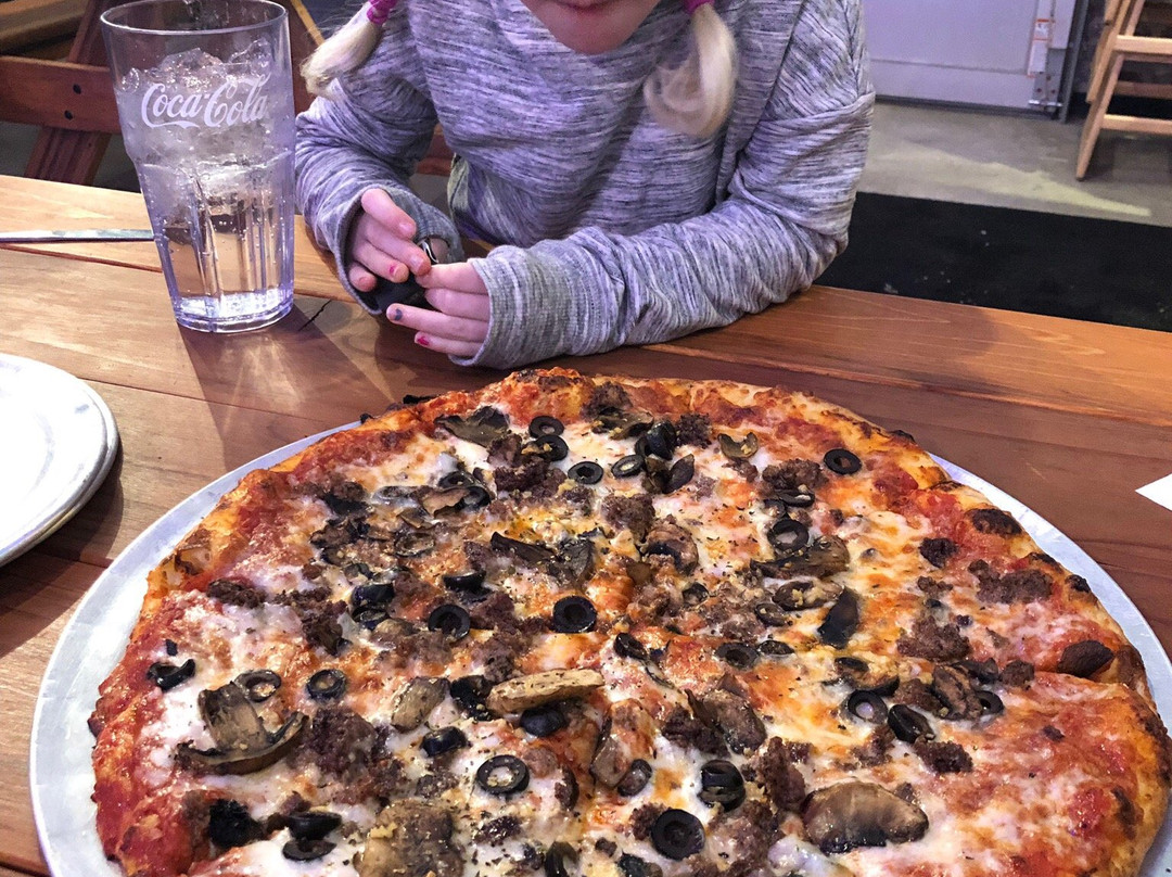 Clark餐馆和美食-How Ya Doin Pizza N Eatz