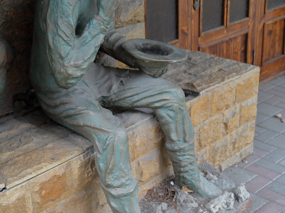 Monument to Kise Vorobyaninov景点图片