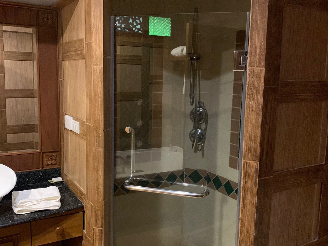 Lan Kum Hotel Chiang Rai主图