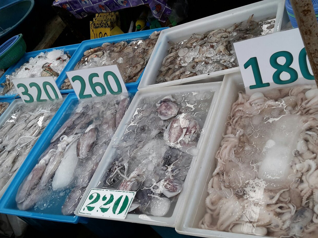 Star Night Bazaar-罗勇必去景点