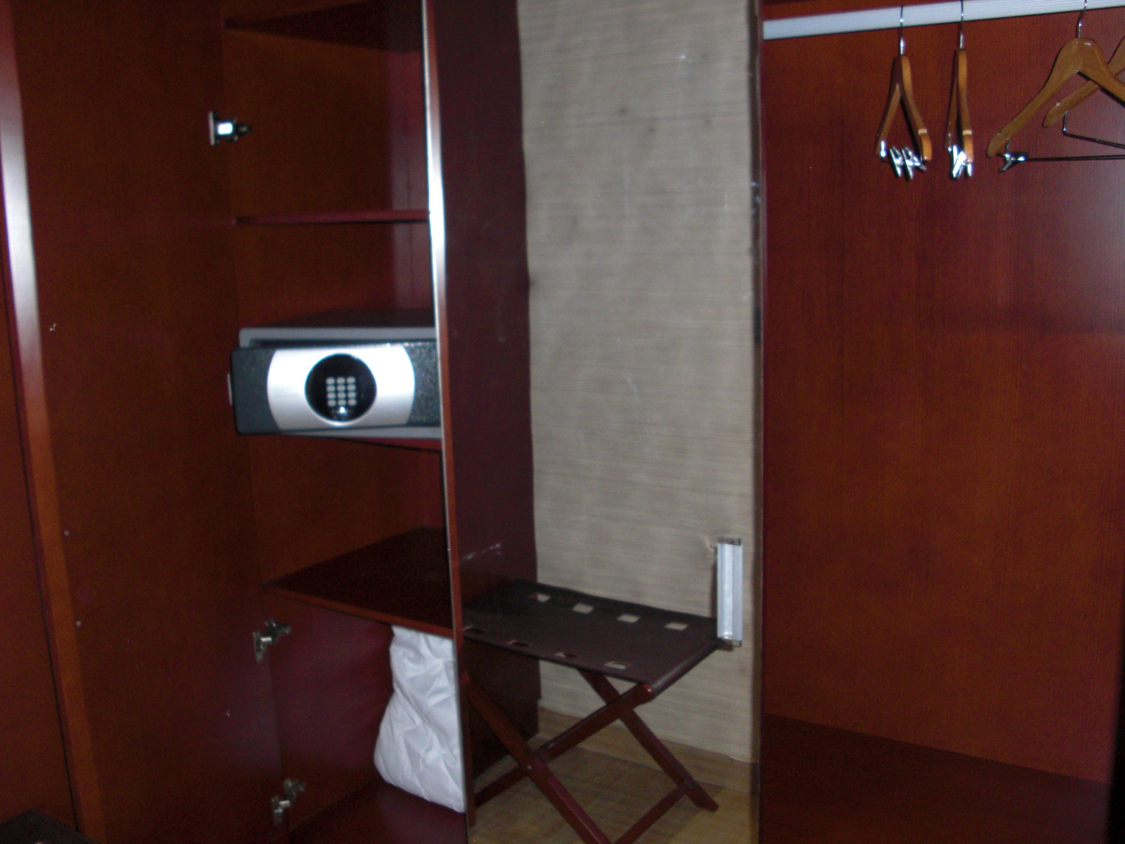 Pearlwort Hotel and Suites-官方