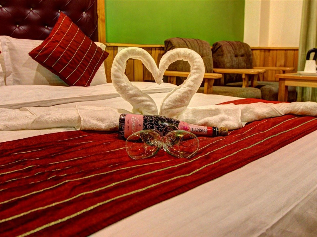 Aamod At Apple Town主图