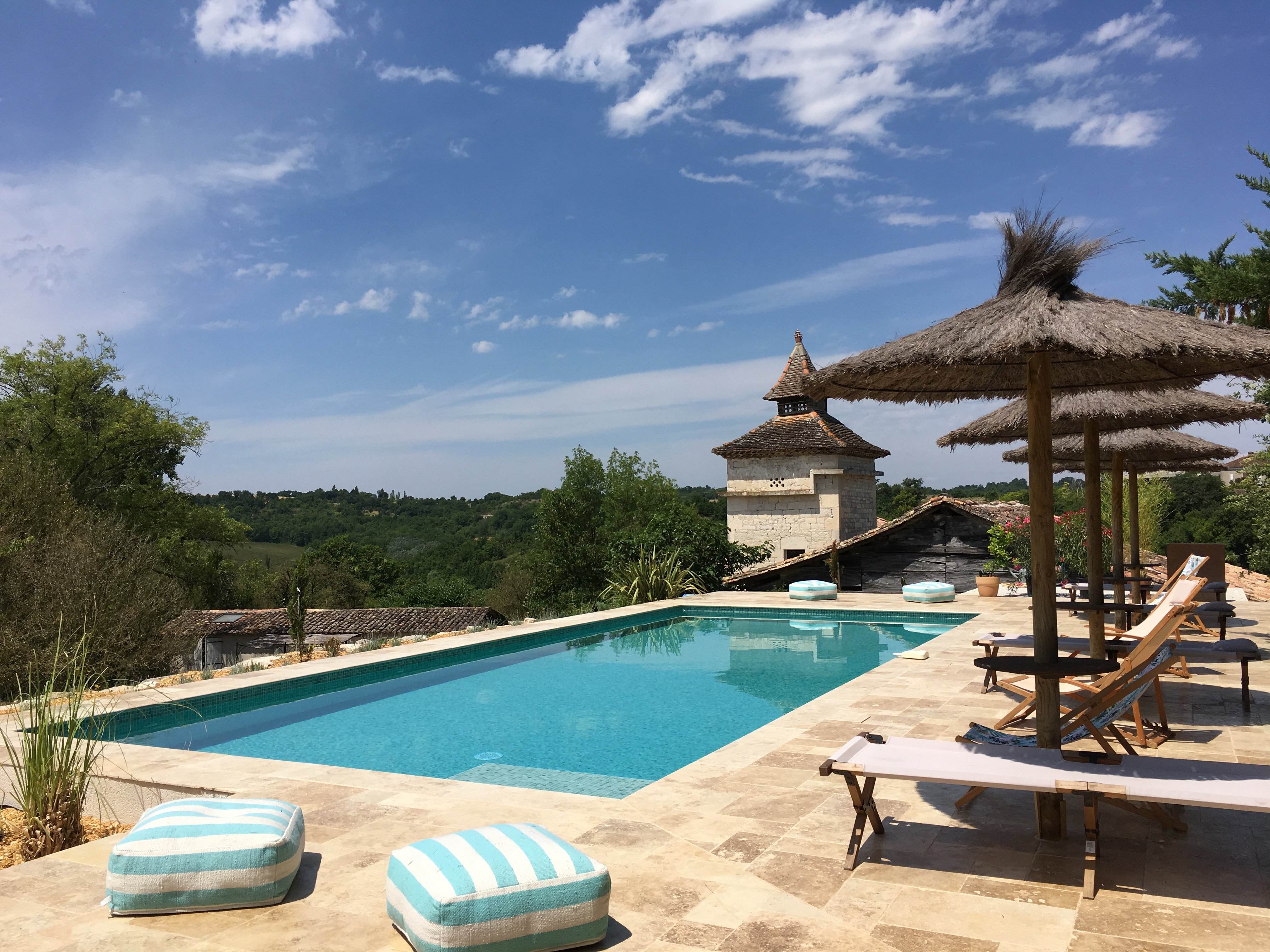 Pella Roca, Cabane & Spa-泳池