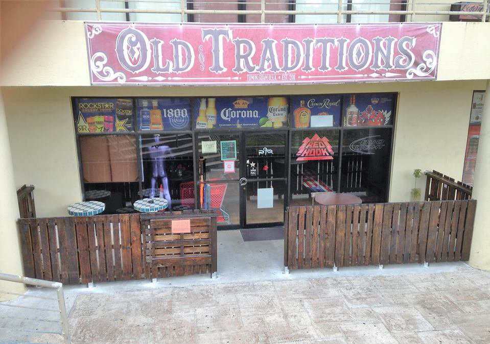 Old Traditions bar景点图片