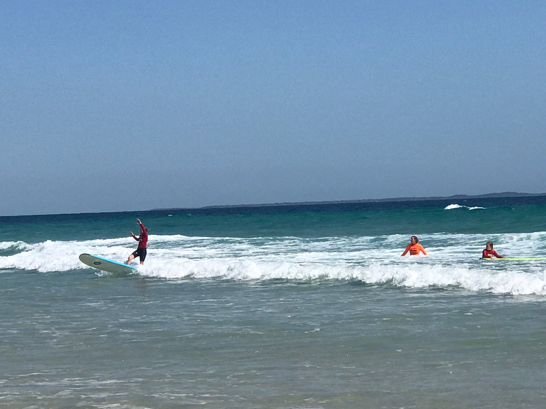 North Stradbroke Island Surf School景点图片
