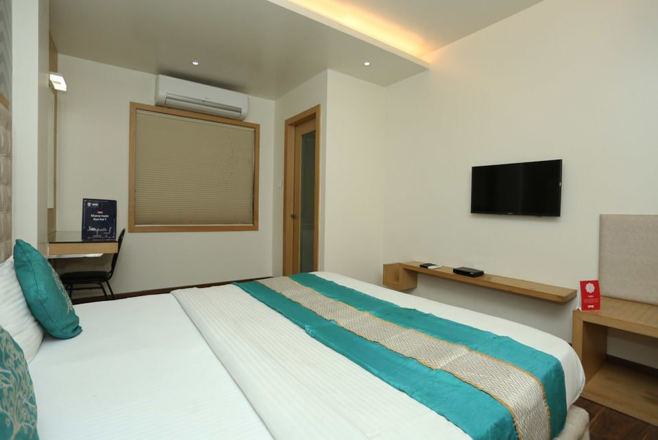 OYO 3774 Hotel Naman Palace主图