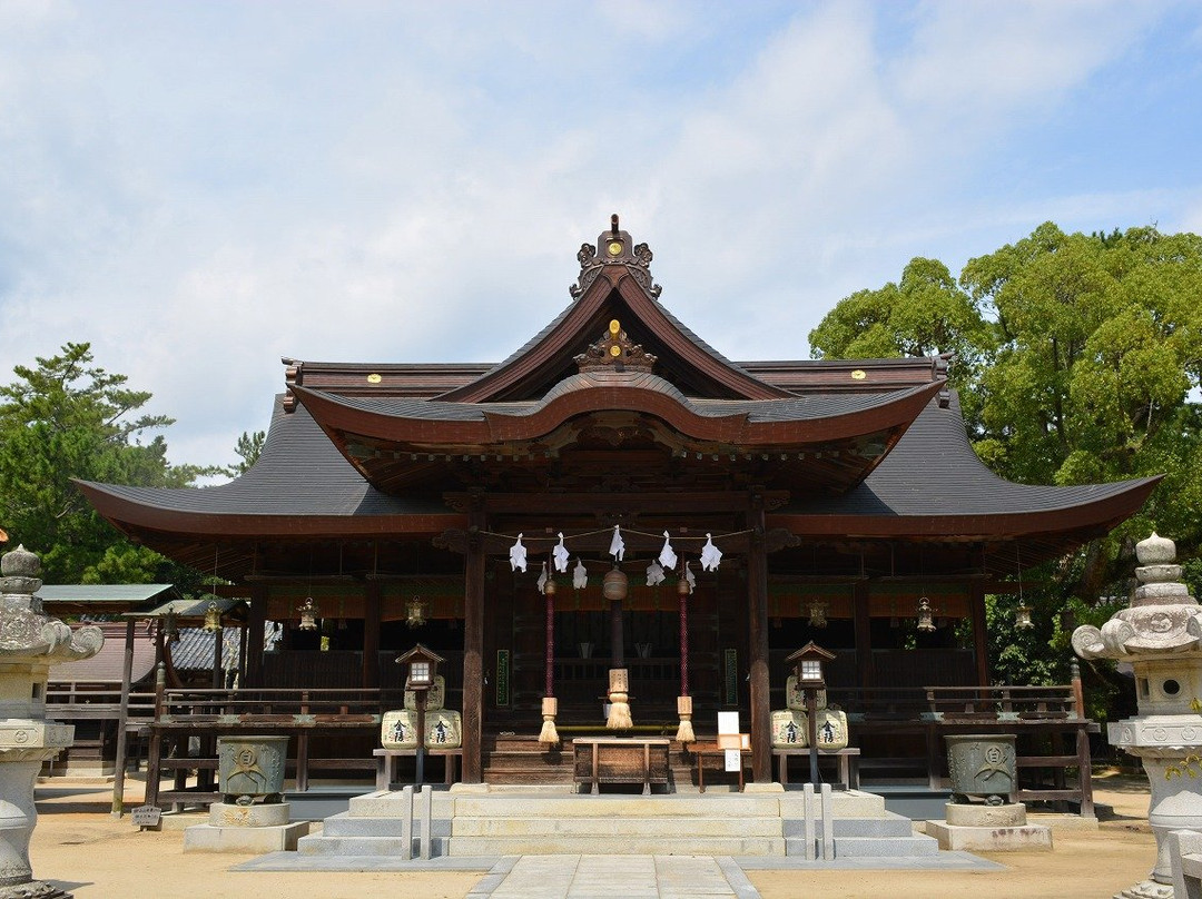 Shirotori Shrine景点图片