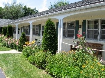 Glass House Inn主图