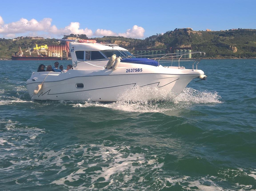 Lusitano Boat Tours景点图片