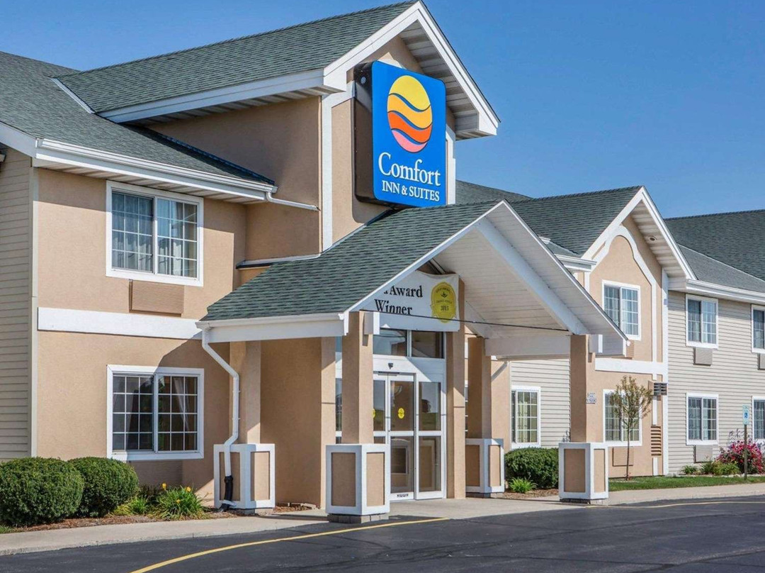 Comfort Inn Suites Jackson - West Bend主图