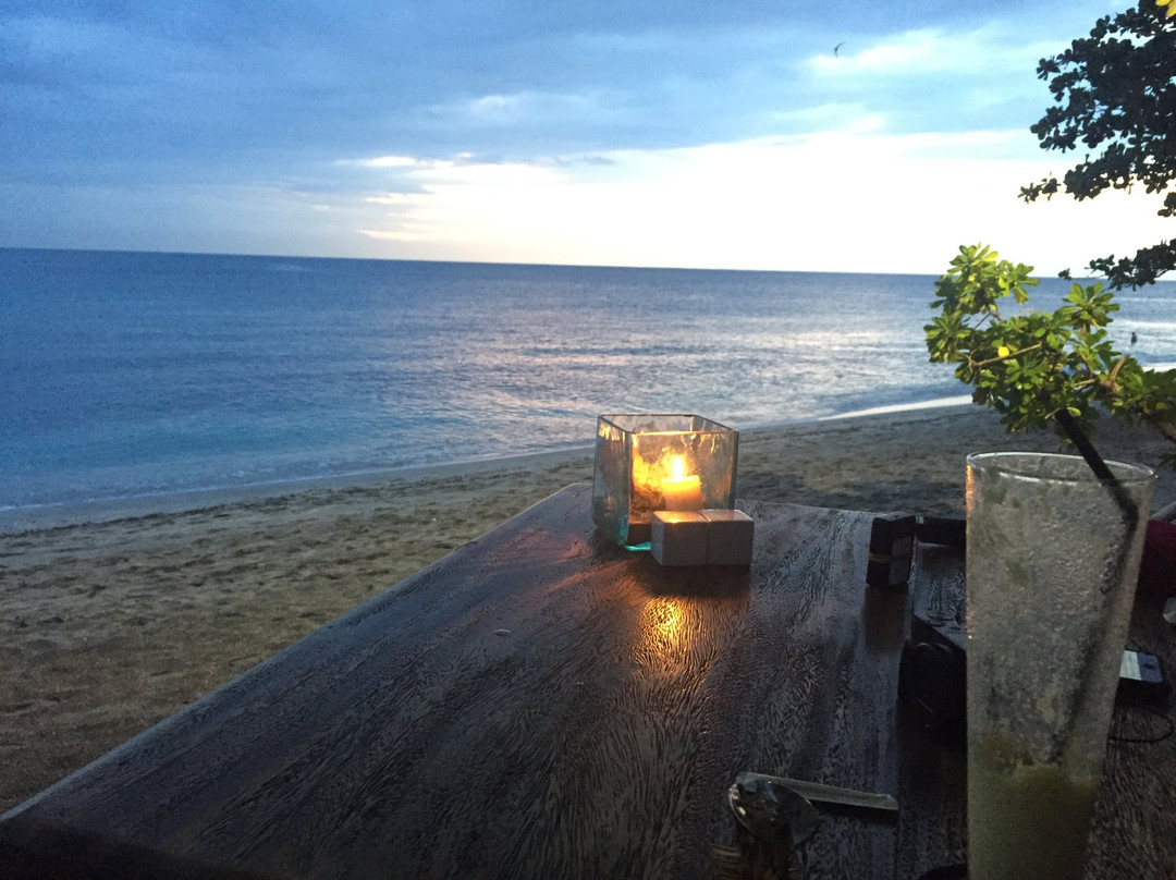 卡塔马兰度假酒店主图