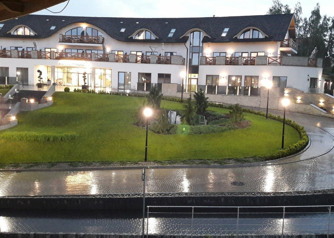 Molo Resort Hotel主图