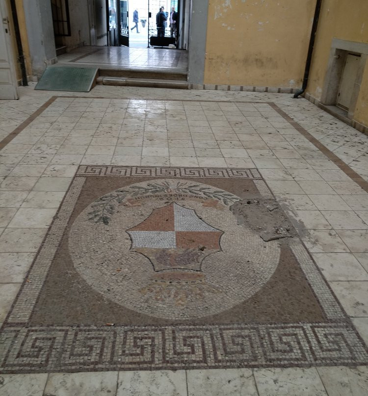 Palazzo Bosco Lucarelli-贝内文托省必去景点