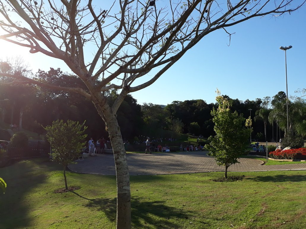 Parque Municipal Romeo Benício Wolf-Dois Irmaos必去景点