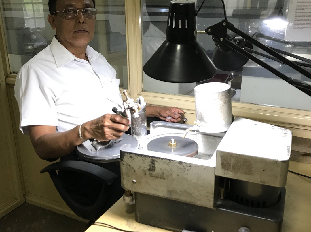 Hemachandras (Kandy) Limited Jewellers-康提必去景点