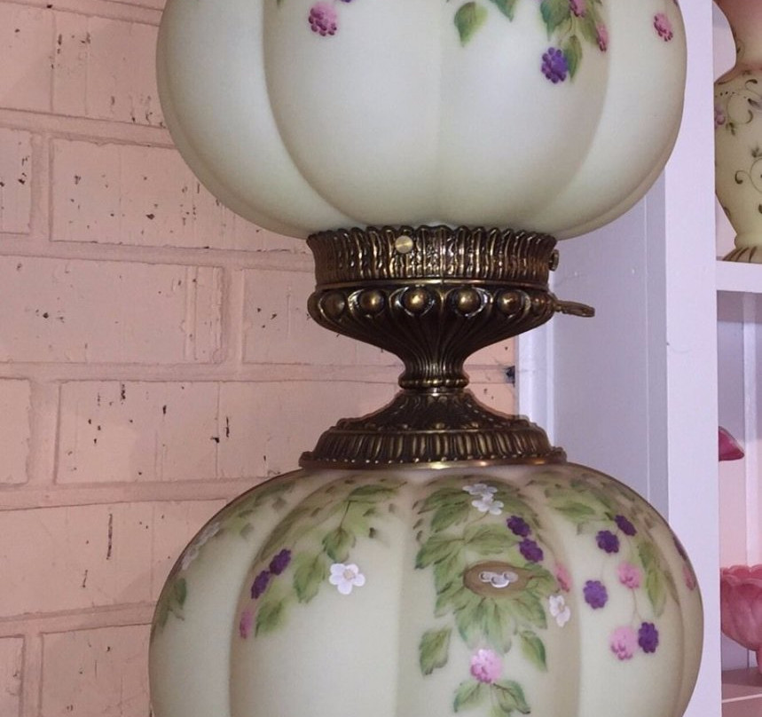 Sissy's Antiques & Interiors-Fayetteville必去景点