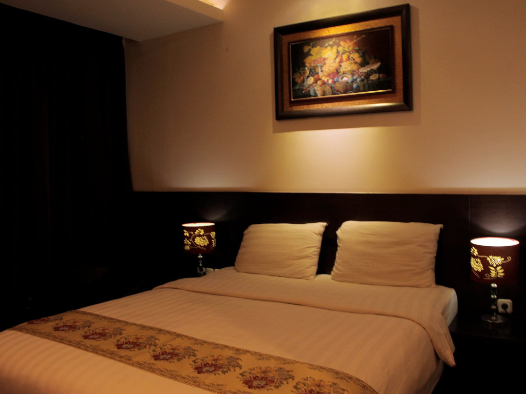 Continent Centrepoint Hotel主图