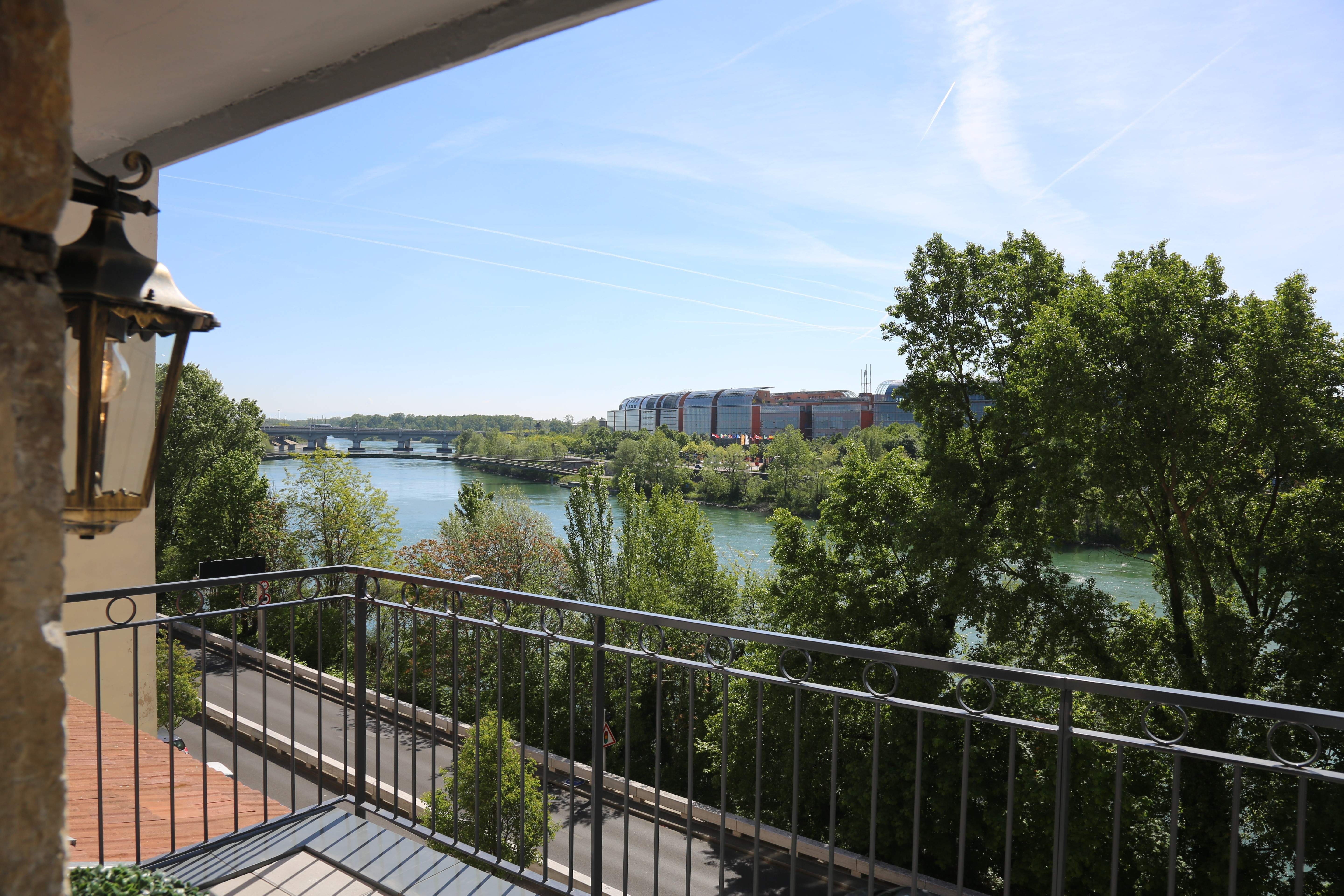 Lyon Cité-官方