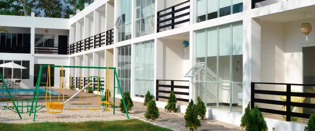 Ocean Blue Hotel主图