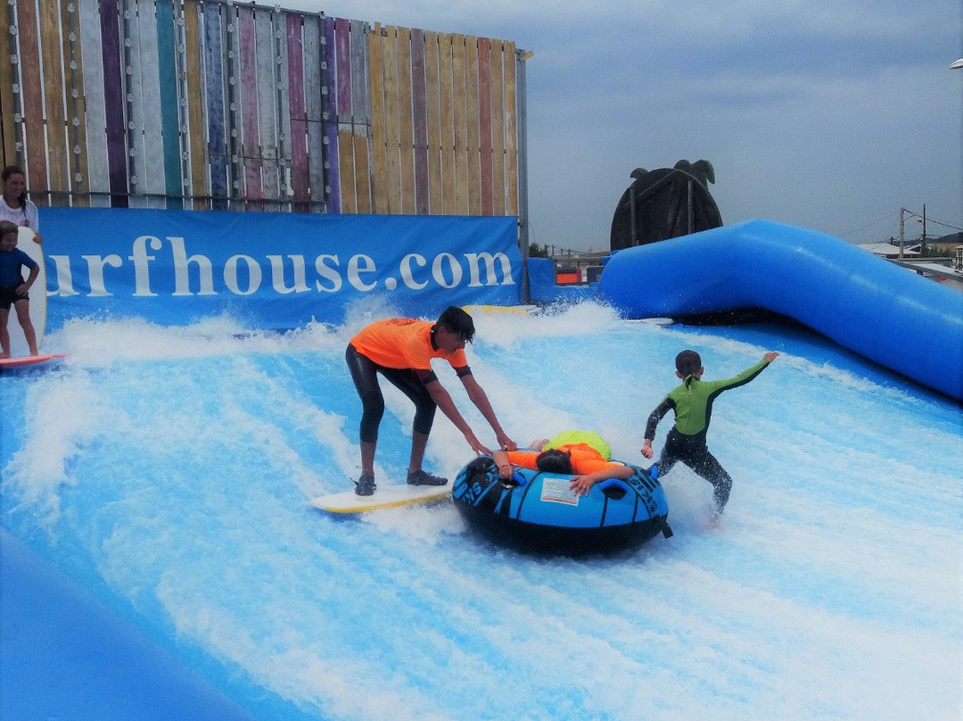 Surf House-Gruissan必去景点