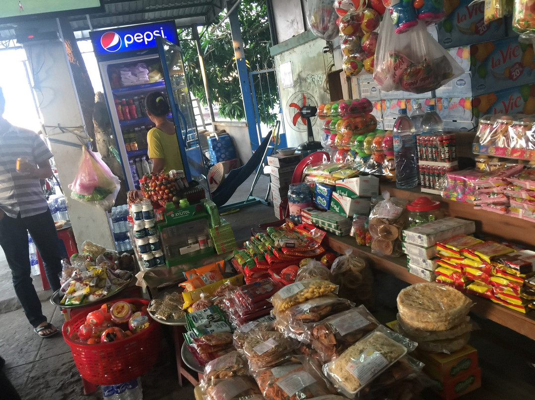 Ba Chua Xu Temple Festival-朱笃必去景点