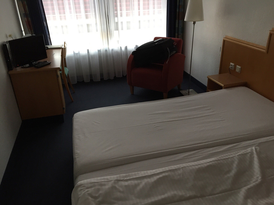 Astoria Hotel主图