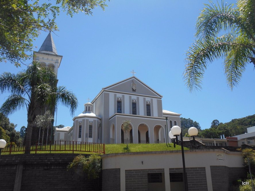 Igreja Matriz de Nova Pádua