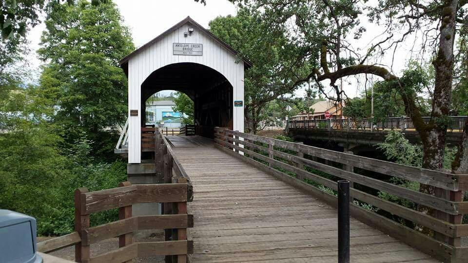 Antelope Creek Bridge-Eagle Point必去景点