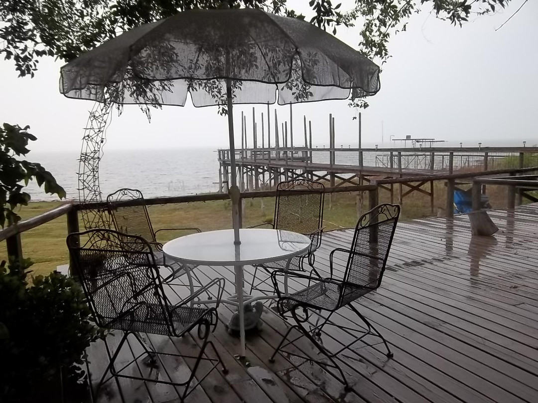 Lakeside Lodge主图