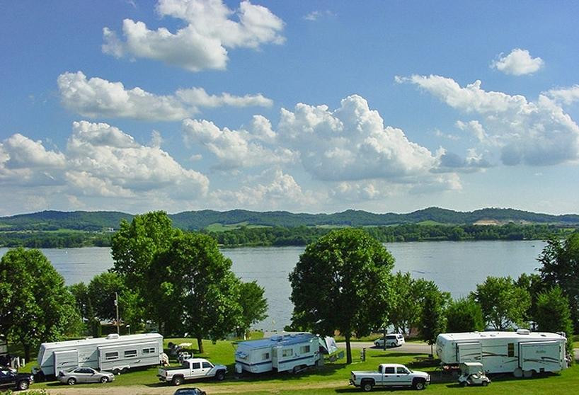 Neshonoc Lakeside Camping Resort